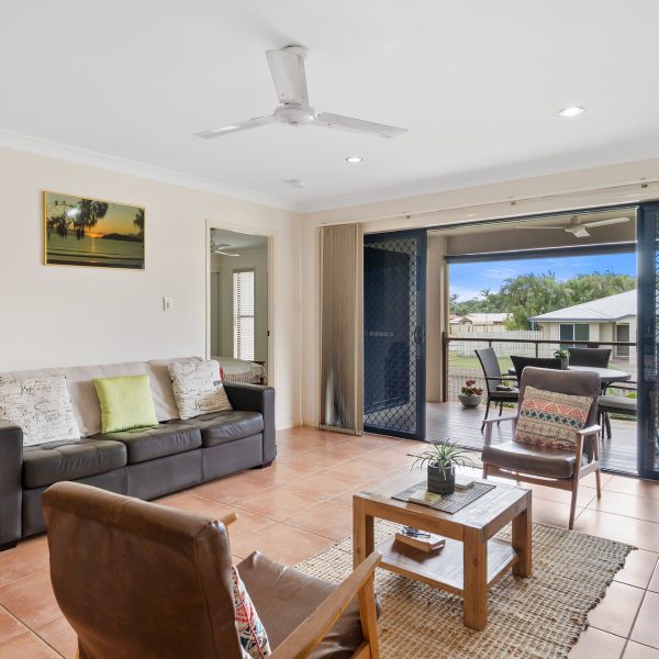 30 Slater Avenue, Blacks Beach, QLD 4740 AUS