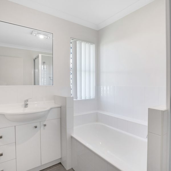 10/21 Sunita Drive, Andergrove, QLD 4740 AUS