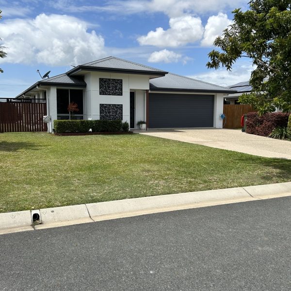 7 Sadlier Street, Walkerston, QLD 4751 AUS