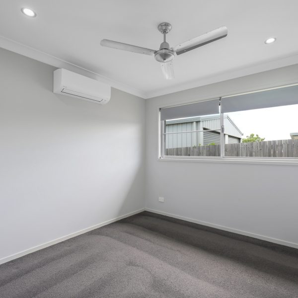 8 Flintwood Street, Rural View, QLD 4740 AUS