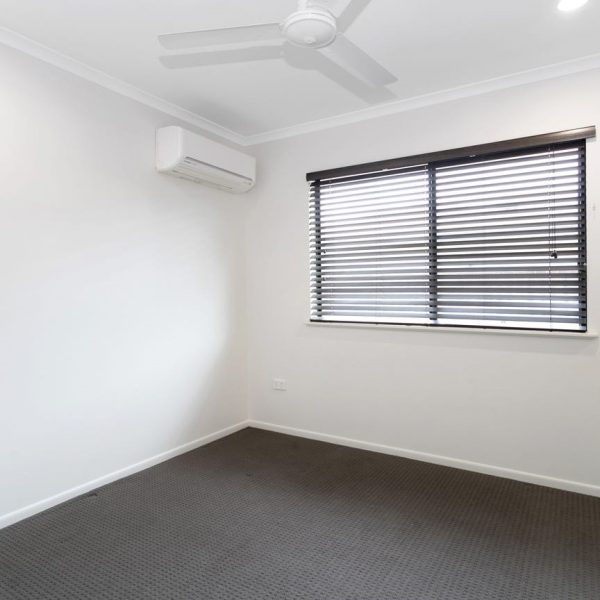 18 Salisbury Place, Ooralea, QLD 4740 AUS