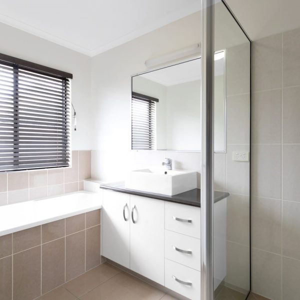 18 Salisbury Place, Ooralea, QLD 4740 AUS