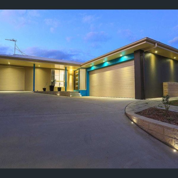 18 Bankswood Street, Beaconsfield, QLD 4740 AUS