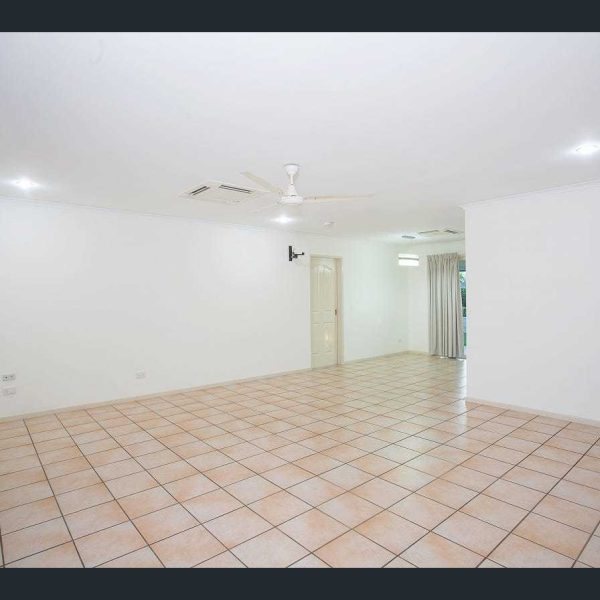 18 Bankswood Street, Beaconsfield, QLD 4740 AUS