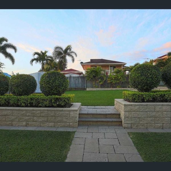 18 Bankswood Street, Beaconsfield, QLD 4740 AUS