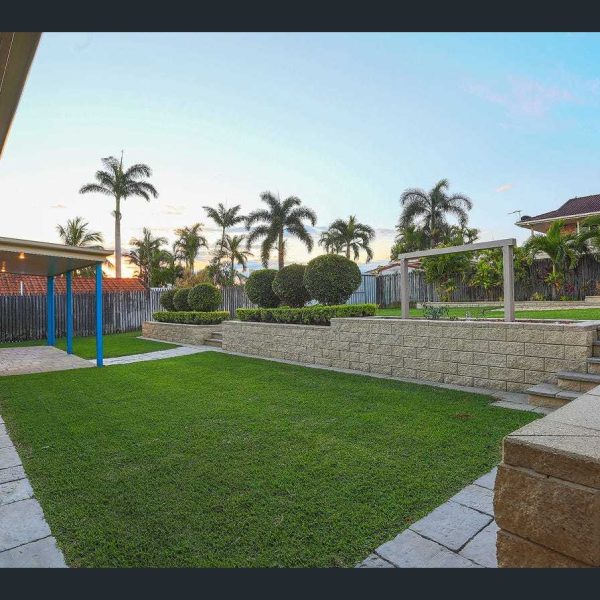18 Bankswood Street, Beaconsfield, QLD 4740 AUS