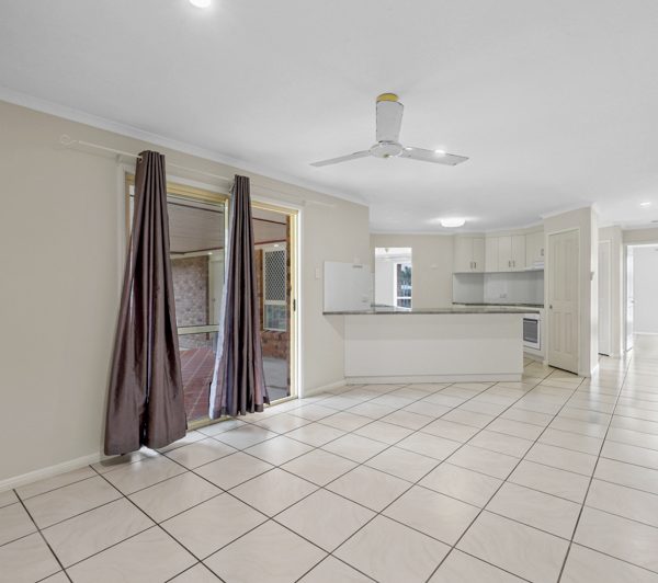 92 Slater Avenue, Blacks Beach, QLD 4740 AUS