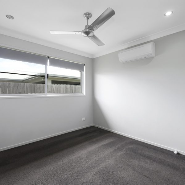 8 Flintwood Street, Rural View, QLD 4740 AUS