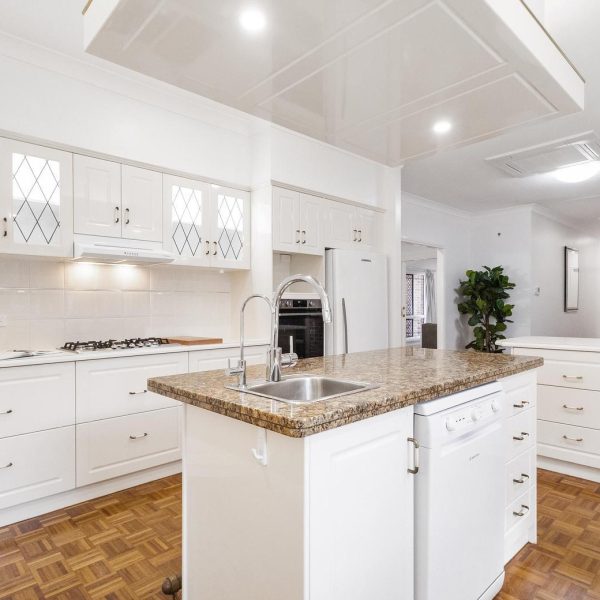 9 Ronnie Court, Rural View, QLD 4740 AUS