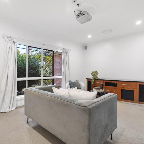 9 Ronnie Court, Rural View, QLD 4740 AUS