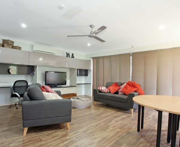11 Stuart Hindle Drive, Mount Pleasant, QLD 4740 AUS