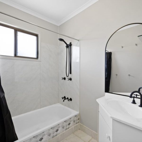 45 Banksia Avenue, Andergrove, QLD 4740 AUS