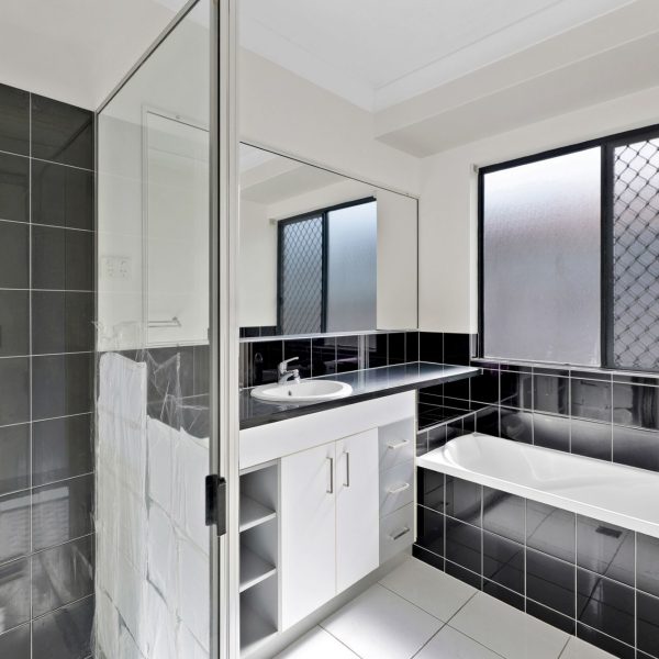 15 Jasmine Drive, Blacks Beach, QLD 4740 AUS