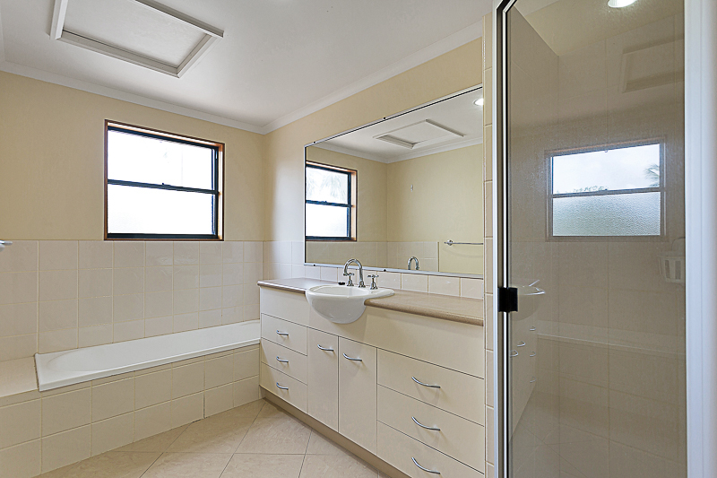 2/38 Beach Road, Dolphin Heads, QLD 4740 AUS