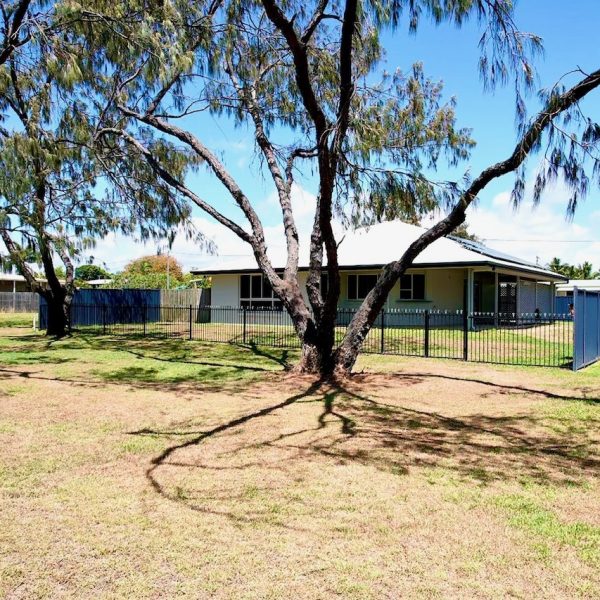 30 Owen Jenkins Drive, Sarina Beach, QLD 4737 AUS