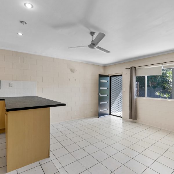 1/19 Van Eldik Avenue, Andergrove, QLD 4740 AUS