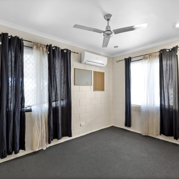 1/19 Van Eldik Avenue, Andergrove, QLD 4740 AUS