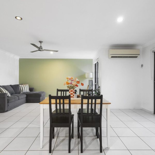 2/18 Danastas Avenue, Eimeo, QLD 4740 AUS
