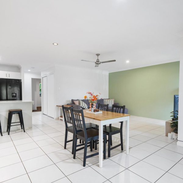 2/18 Danastas Avenue, Eimeo, QLD 4740 AUS
