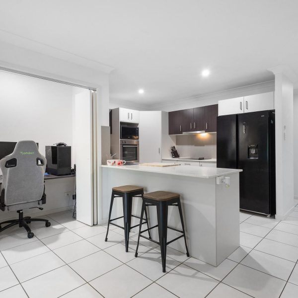 2/18 Danastas Avenue, Eimeo, QLD 4740 AUS