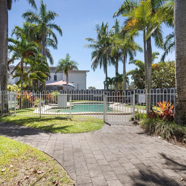 2/4 Prudhoe Street, East Mackay, QLD 4740 AUS