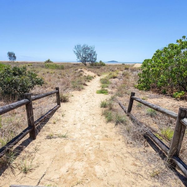 2/4 Prudhoe Street, East Mackay, QLD 4740 AUS