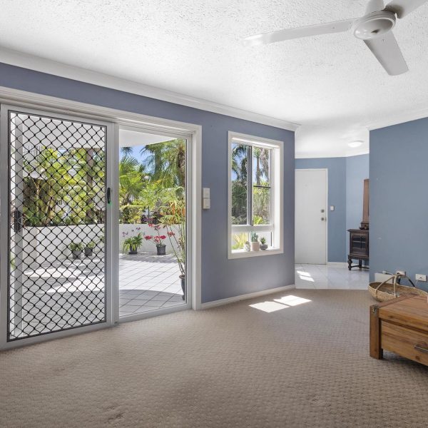 2/4 Prudhoe Street, East Mackay, QLD 4740 AUS