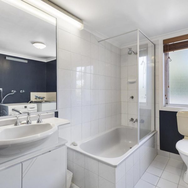 2/4 Prudhoe Street, East Mackay, QLD 4740 AUS