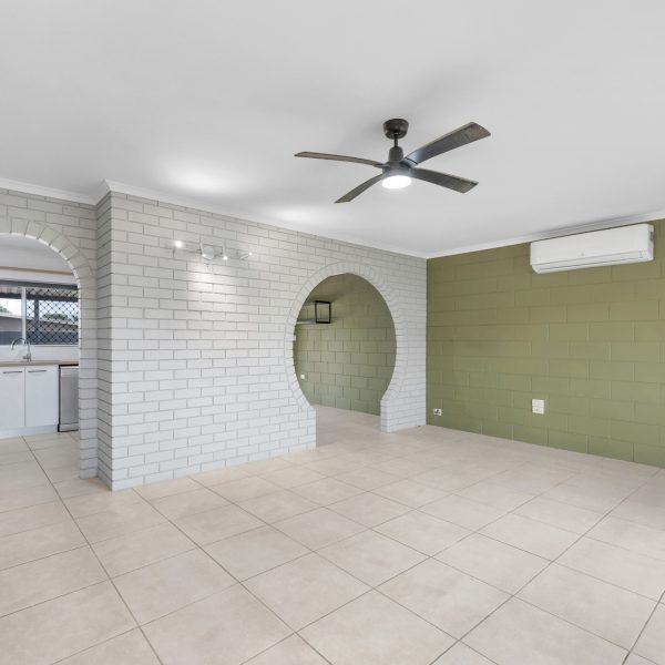 12 Katherine Court, Andergrove, QLD 4740 AUS