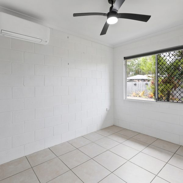 12 Katherine Court, Andergrove, QLD 4740 AUS