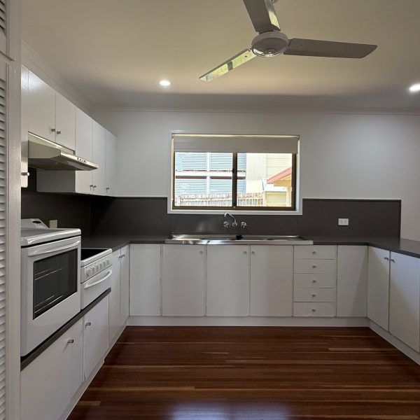 24 Charles Hodge Avenue, Mount Pleasant, QLD 4740 AUS