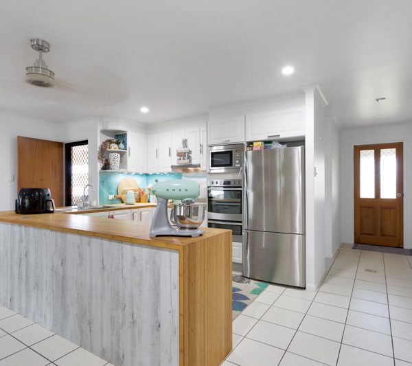 19 Barber Drive, Eimeo, QLD 4740 AUS