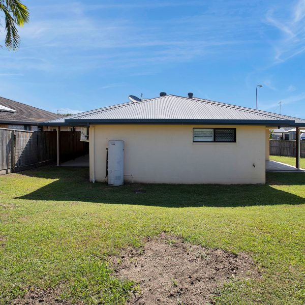 9 Dustwill Street, Eimeo, QLD 4740 AUS