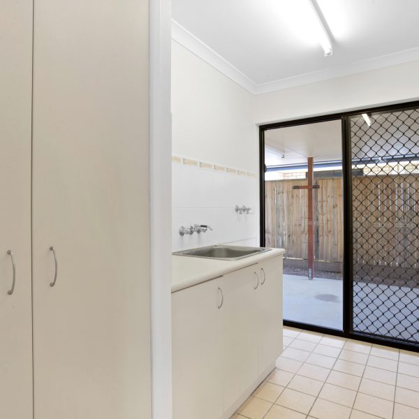 9 Dustwill Street, Eimeo, QLD 4740 AUS