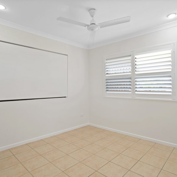 9 Dustwill Street, Eimeo, QLD 4740 AUS