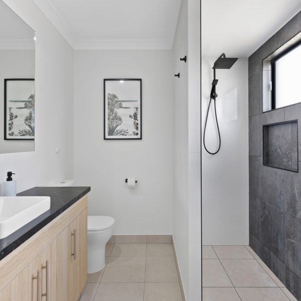 14 Eastbark Court, Richmond, QLD 4740 AUS