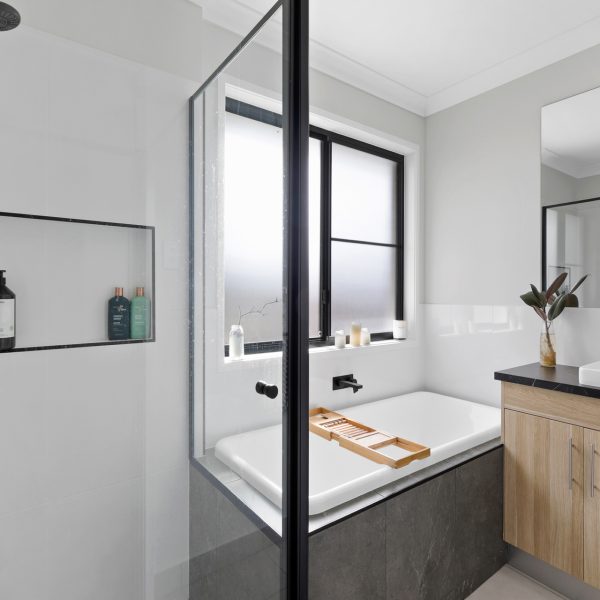 14 Eastbark Court, Richmond, QLD 4740 AUS