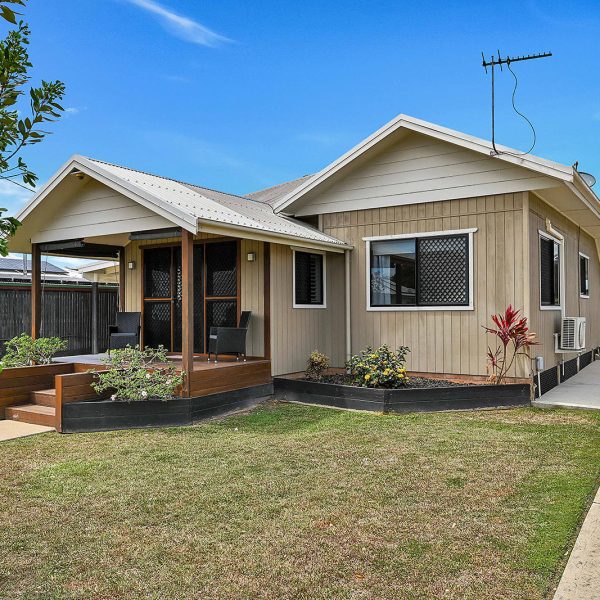 13 Perry Street, West Mackay, QLD 4740 AUS