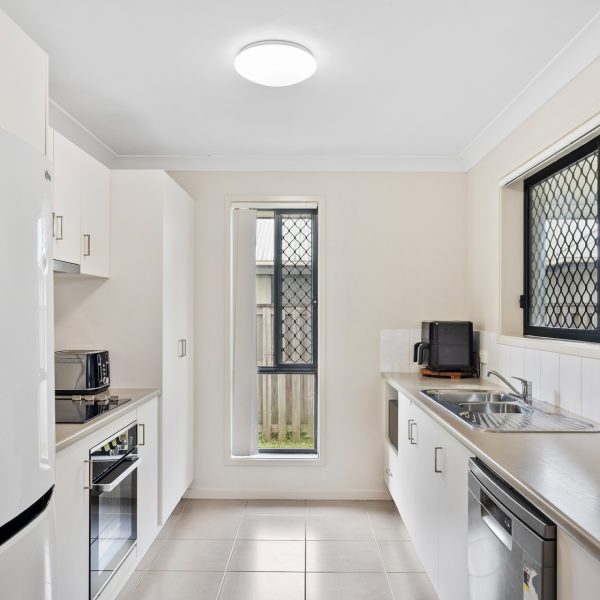 60 Newport Parade, Blacks Beach, QLD 4740 AUS