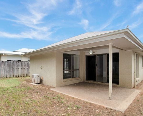 23 Warilla View, Blacks Beach, QLD 4740 AUS