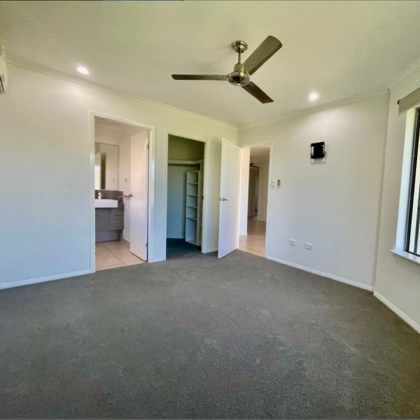 5 Crestview Crescent, Bucasia, QLD 4750 AUS