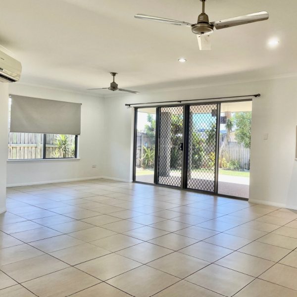 5 Crestview Crescent, Bucasia, QLD 4750 AUS