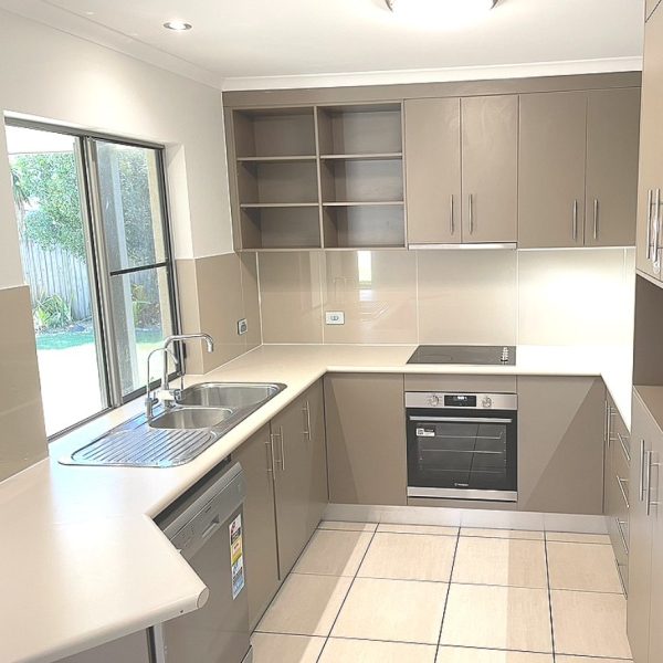 5 Crestview Crescent, Bucasia, QLD 4750 AUS