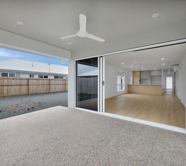 9 Jabiru Circuit, Rural View, QLD 4740 AUS