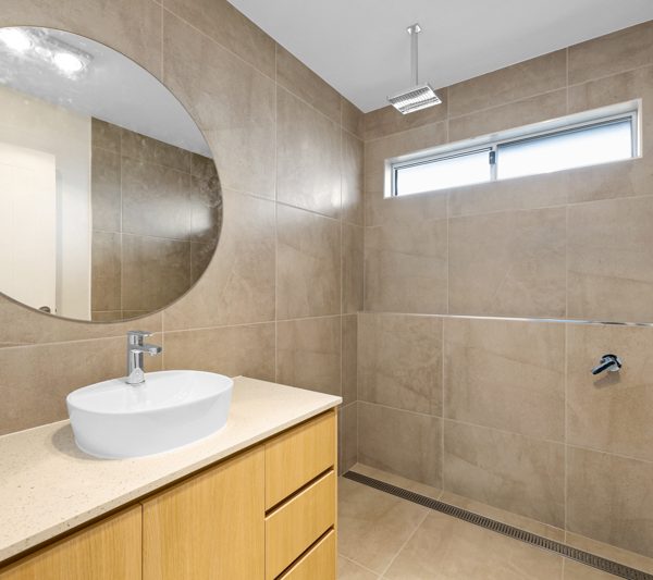 9 Jabiru Circuit, Rural View, QLD 4740 AUS