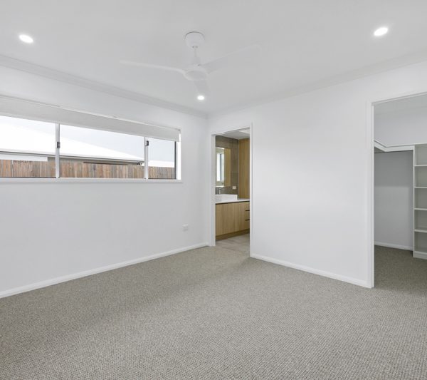 9 Jabiru Circuit, Rural View, QLD 4740 AUS