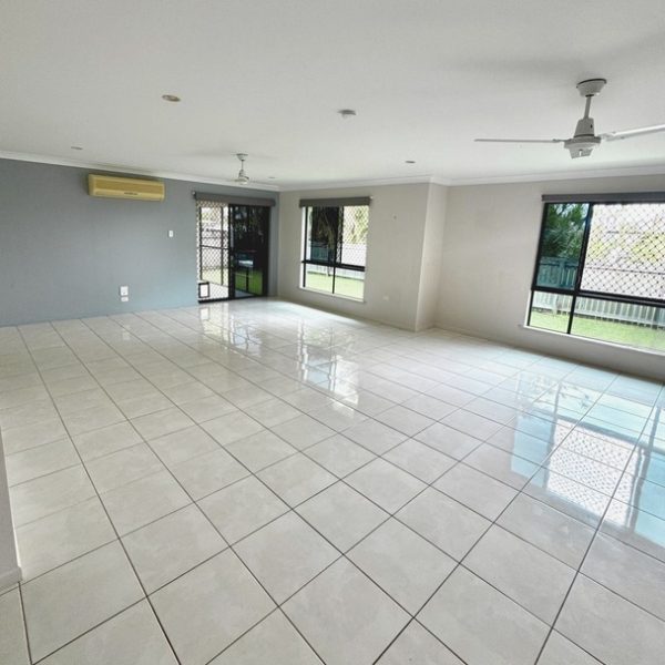 8 Cod Place, Andergrove, QLD 4740 AUS