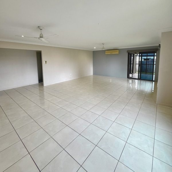 8 Cod Place, Andergrove, QLD 4740 AUS