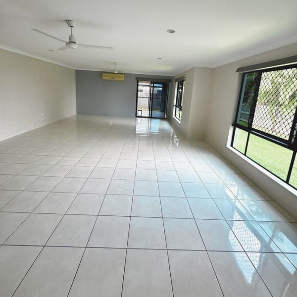 8 Cod Place, Andergrove, QLD 4740 AUS