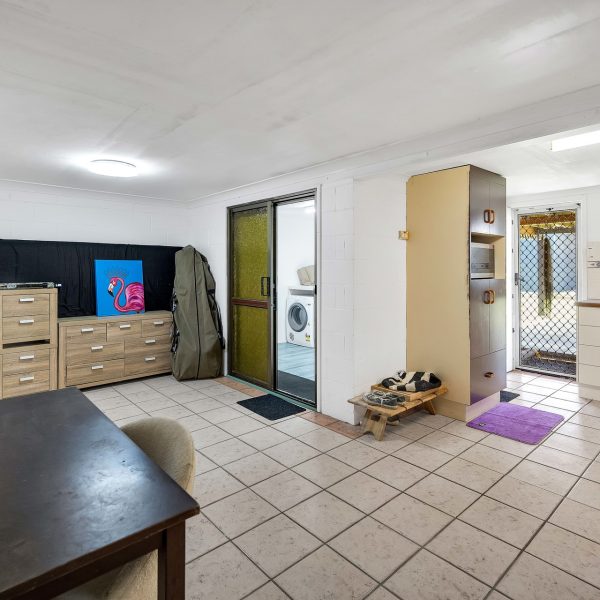 14 Cameron Street, East Mackay, QLD 4740 AUS